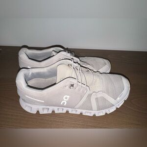 On cloud Athletic Sneakers